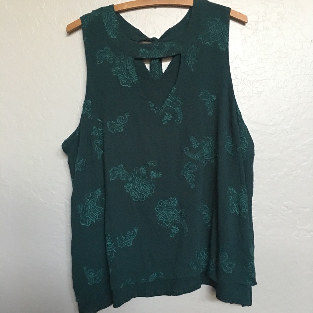 Torrid green embroidered sleeves top size 2
